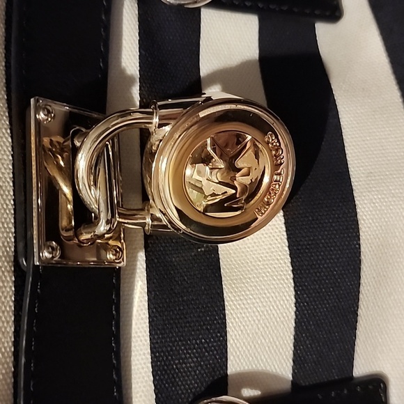 Michael kors Hamilton medium satchel cross body bag. Black/white/gold - Picture 11 of 16